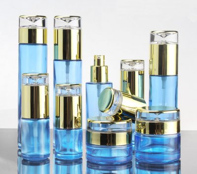 Water emulsion foundation press spray package bottle